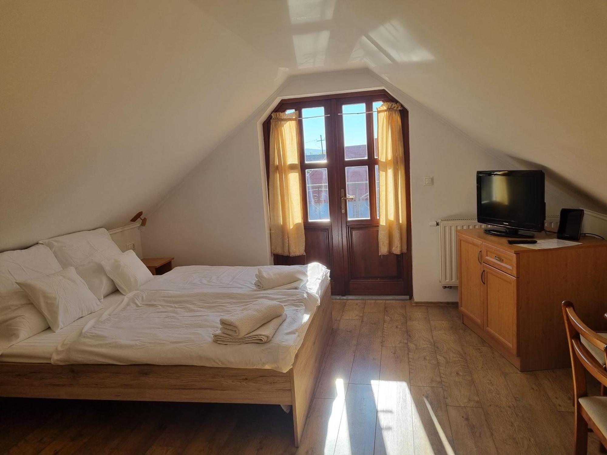 Kemences Fogado Bed & Breakfast Tardos Exterior foto